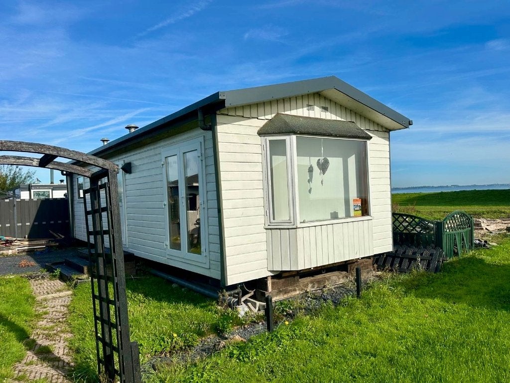 Houten chalet nieuw pannendak incl.transport  NL ♦️, Tot en met 4