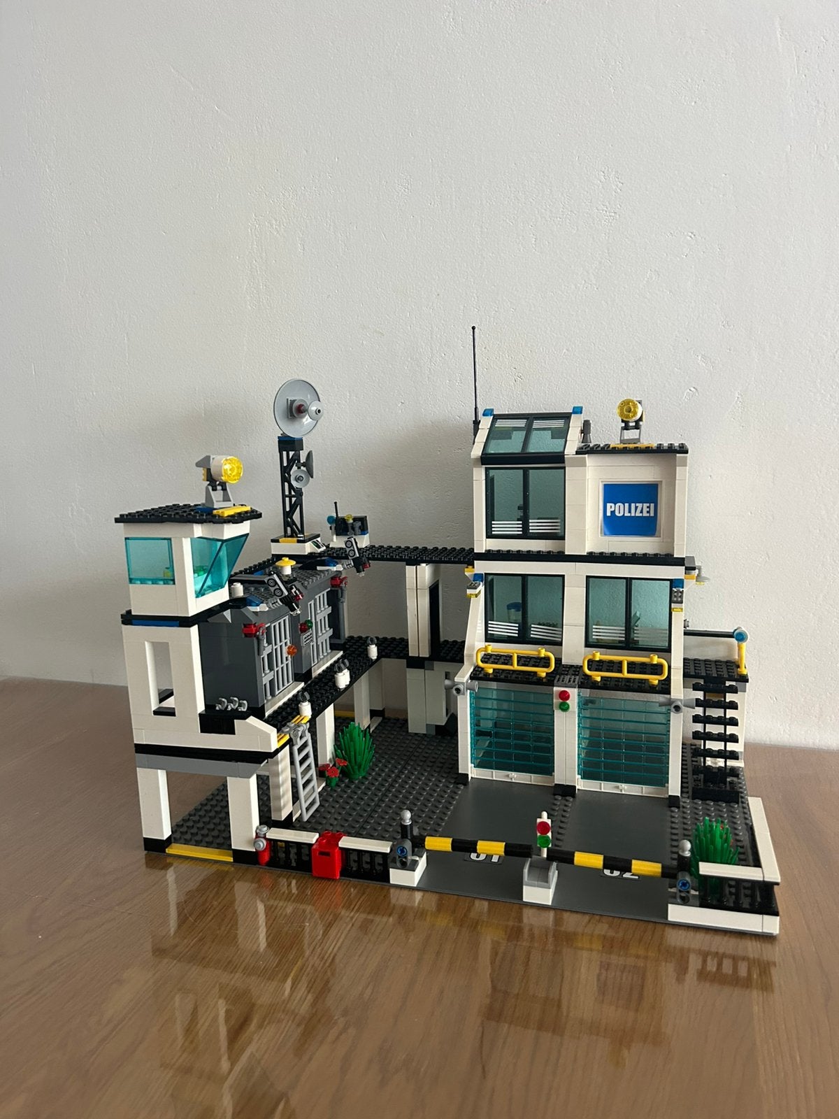 Lego City Politiebureau 7744 - Complete set, City, Lego, Ophalen of Verzenden, Zo goed als nieuw