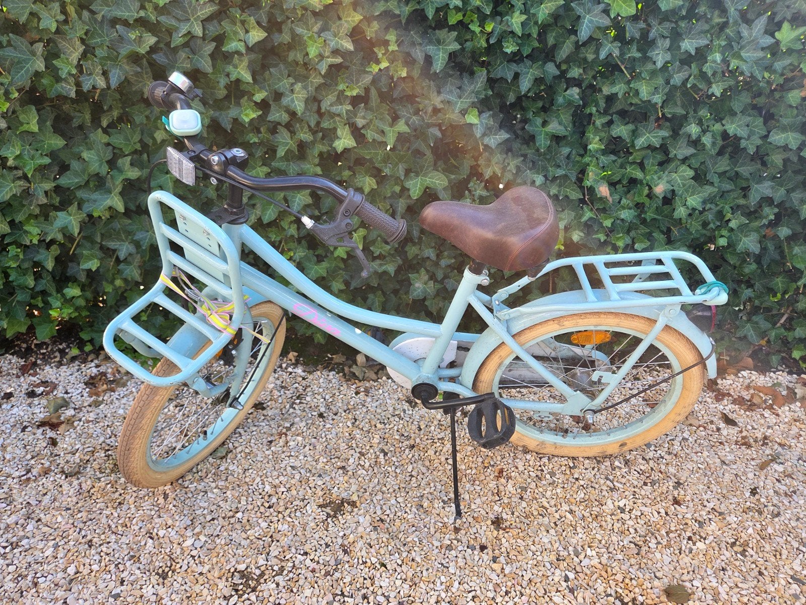 Meisjesfiets 18 inch - Lichtblauw/ groen met bagagedrager, Ophalen, Terugtraprem, Gebruikt, Handrem