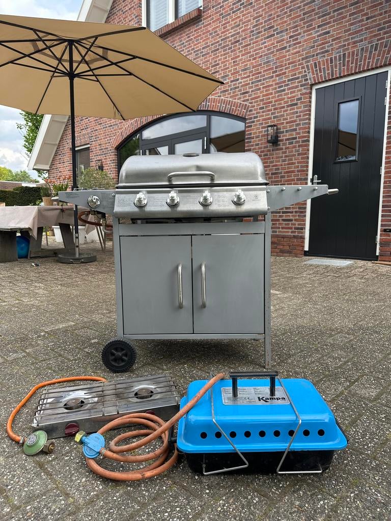 Gasbarbecue met gratis mini BBQ en gaskookstel, Ophalen, Gebruikt