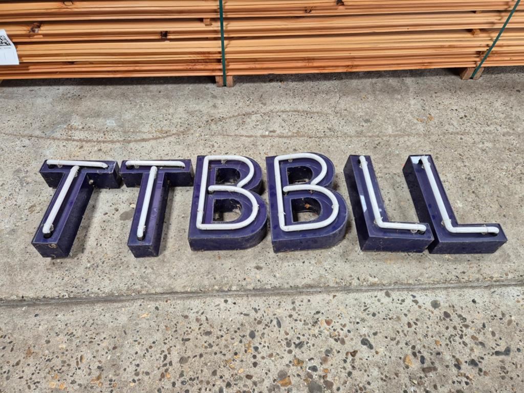 Neonreclame neonletters doos neon reclame letters, Ophalen, Gebruikt