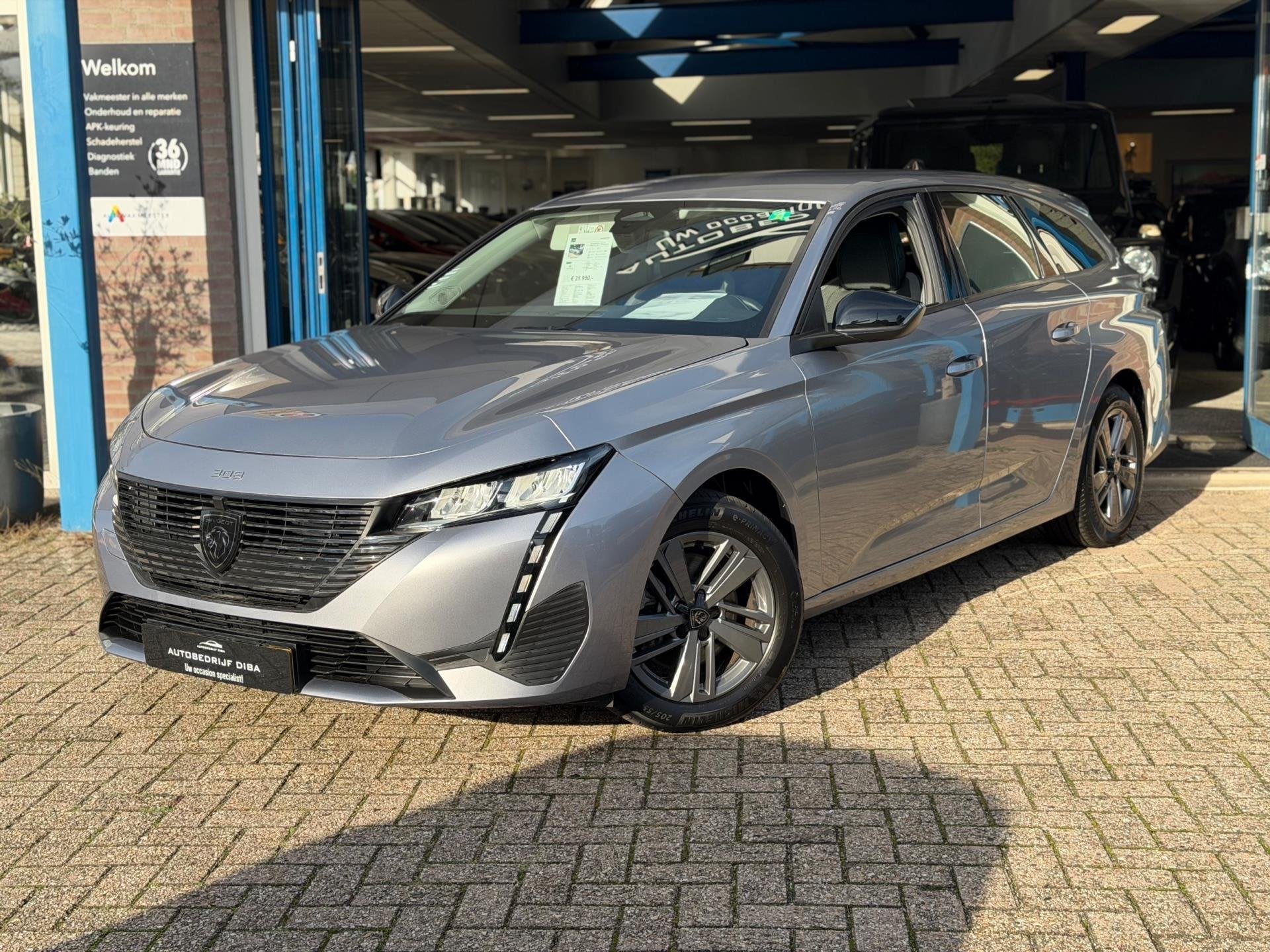 Peugeot 308 SW 1.2 PureTech Active Pack Busines 2023 AUT BTW, Auto's, Dealer onderhouden, Stof, 1199 cc, Origineel Nederlands