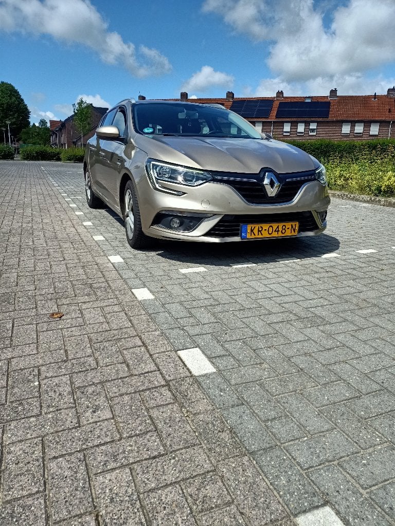 Renault Mégane 1.5 DCI 81KW Estate 2016 Bruin, Auto's, Renault, 1287 kg, 4 cilinders, Bruin, Origineel Nederlands