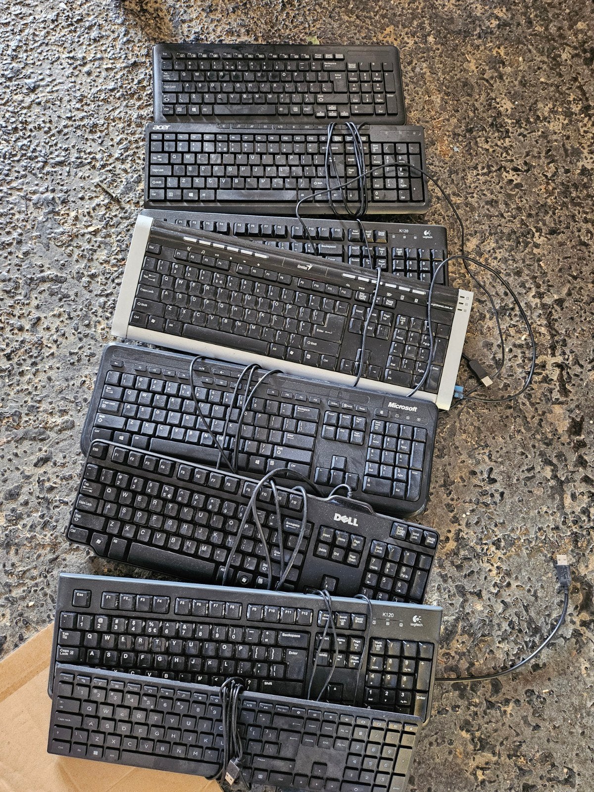 partij toetsenborden divers (9x), Computers en Software, Ophalen of Verzenden, Qwerty, Zo goed als nieuw