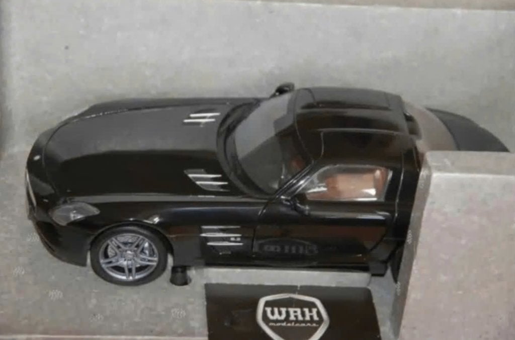 1:18 MERCEDES SLS AMG COUPE black Minichamps in box WRH, Verzenden, Zo goed als nieuw, Auto, MiniChamps