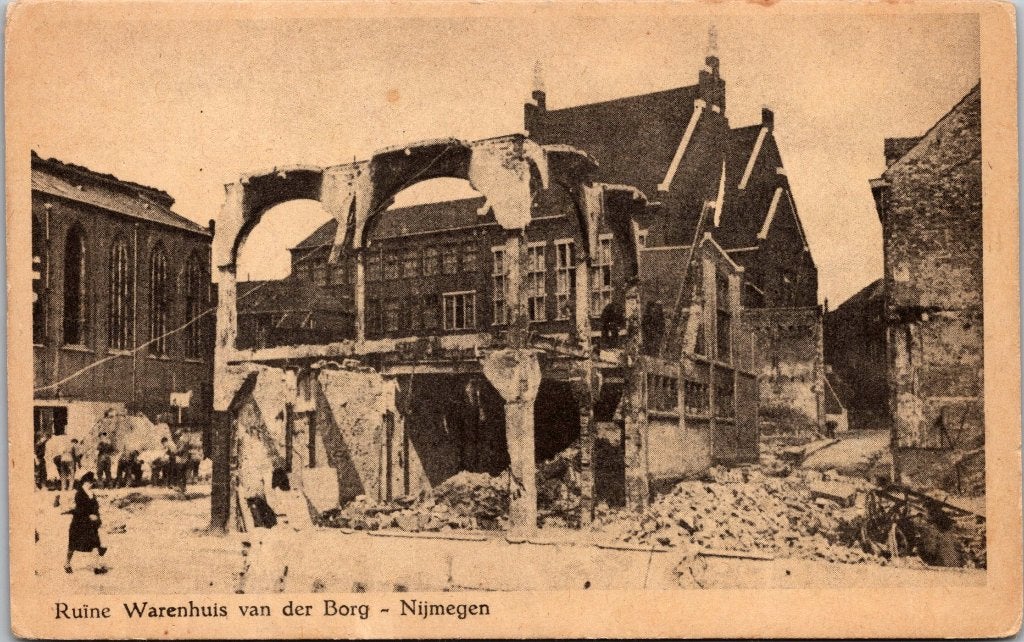 Nijmegen - 10 oude ansichtkaarten na Bombardement WOII, Verzamelen, Ansichtkaarten | Nederland, Verzenden, 1940 tot 1960, Ongelopen