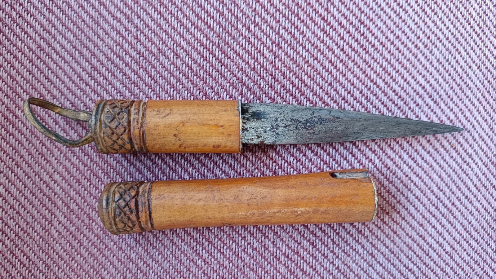 Antiek Indonesisch mes met houten schede, Ophalen of Verzenden