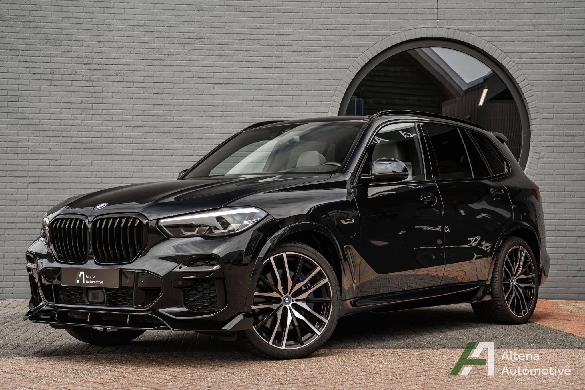 BMW X5 xDrive45e High Executive M-sport comfort stoelen, BTW, Auto's, 12 maanden, Gebruikt, 394 pk, Zwart