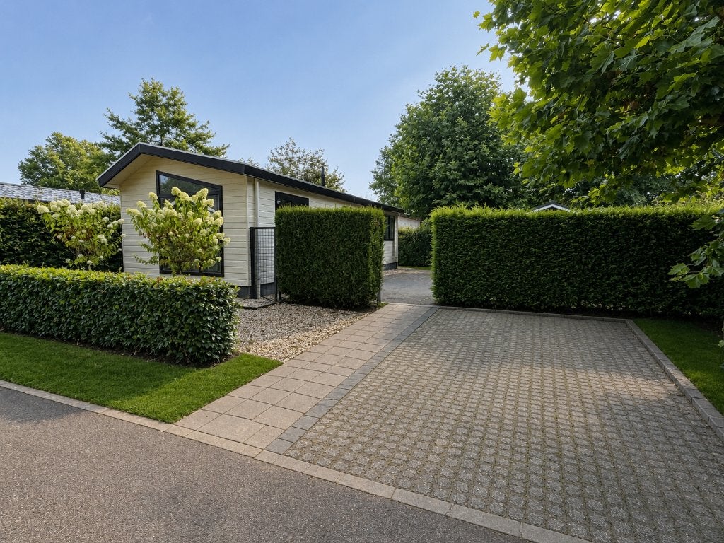Instapklaar chaletgenot in het hart van de Betuwe!, Gelderland, 48 m², 2 slaapkamers, Verkoop zonder makelaar