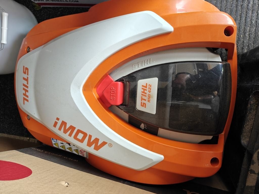 Stihl robotmaaier RMI 422, Ophalen, Zo goed als nieuw, STIHL, Met regensensor