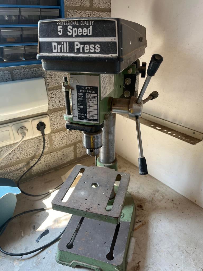 Professionele 5-speed kolomboormachine, Doe-het-zelf en Verbouw, Gereedschap | Boormachines, Ophalen, Gebruikt, Minder dan 400 watt