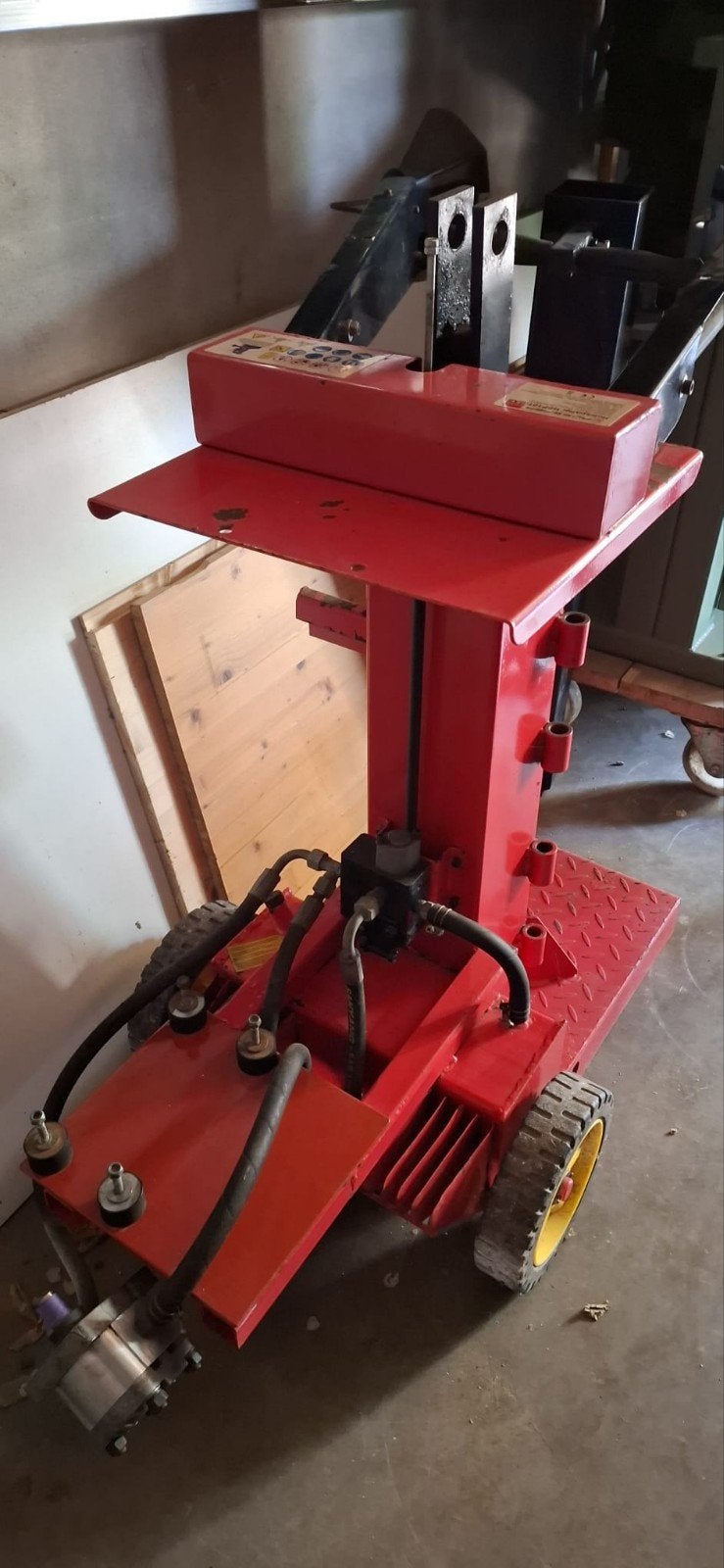 houtklover. kloofmachine., Ophalen, Benzine, Gebruikt, Staand