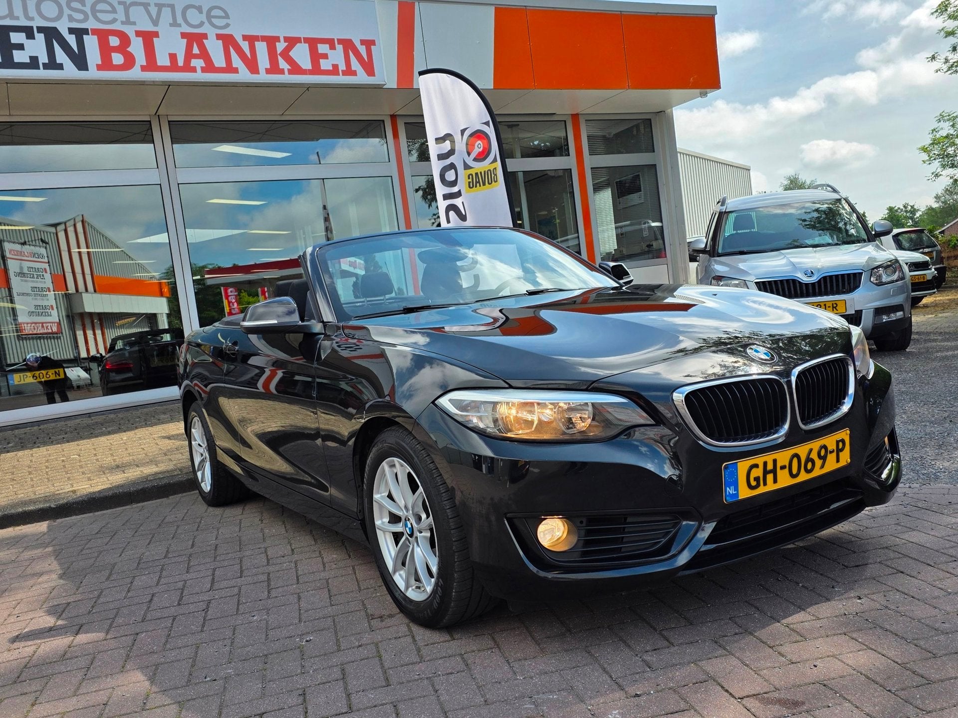 BMW 2-serie Cabrio 218i Automaat BJ.2015 / Navigatie / Clima, Auto's, Dealer onderhouden, Gebruikt, Cabriolet, 4 stoelen