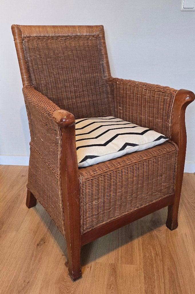Rotan fauteuil / rieten stoel met houten frame, Ophalen, Gebruikt, Bruin, Hout
