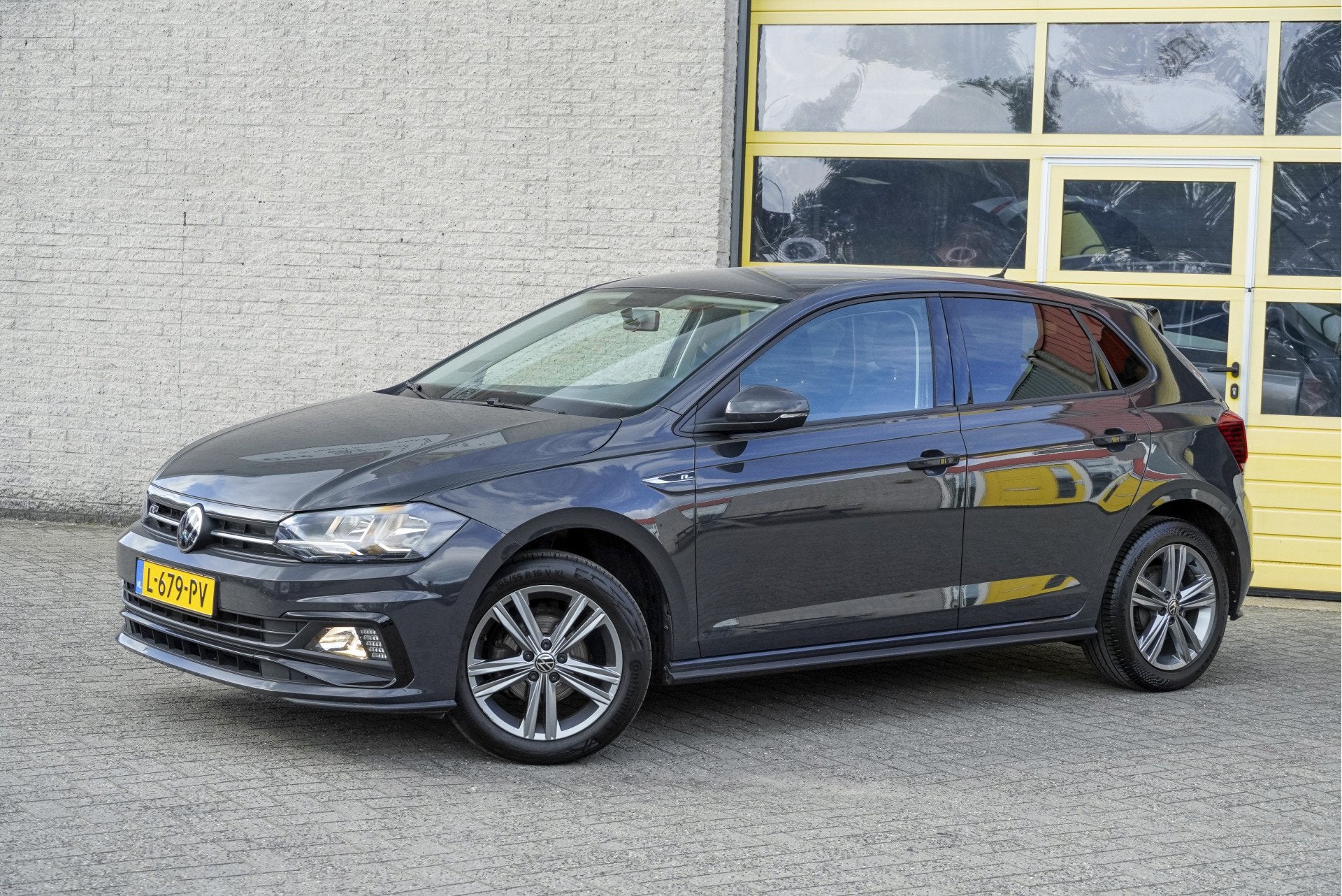 Volkswagen Polo 1.0 TSI 5drs R-Line Edition BJ2021 Lmv 16" |, Voorwielaandrijving, Dealer onderhouden, Gebruikt, 580 kg