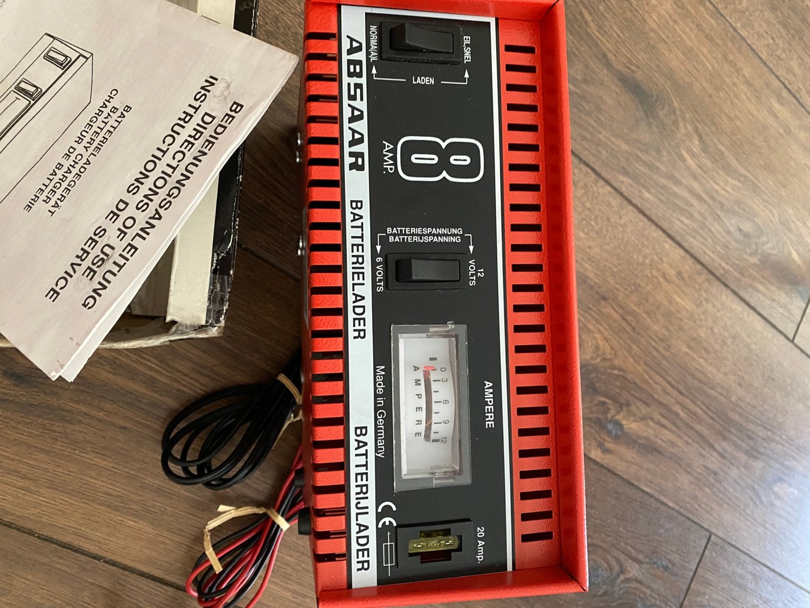 Acculader ABSAAR  (6-12 V/ 8 Amp.) nieuw, Ophalen, Nieuw