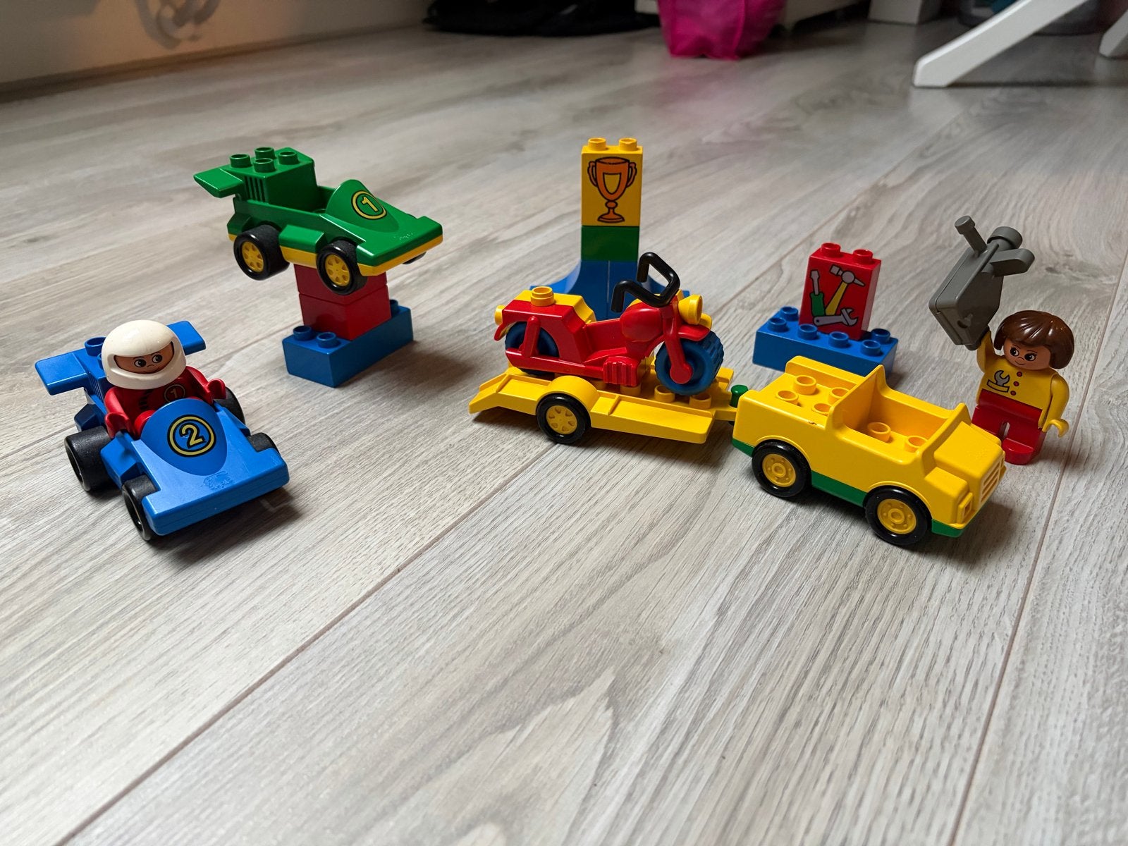 Lego Duplo set raceauto's formule 1 motor F1, Kinderen en Baby's, Speelgoed | Duplo en Lego, Gebruikt, Overige thema's, Ophalen of Verzenden
