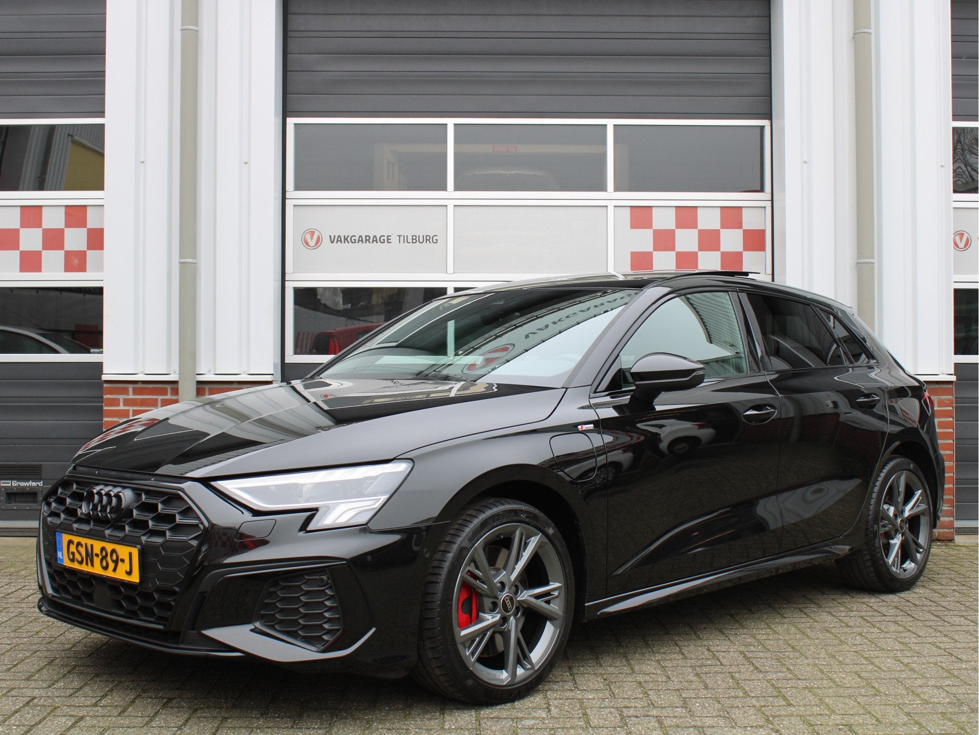 Audi A3 Sportback 45 TFSIe 245PK S-Edition Competition /Keyl, Gebruikt, Euro 6, 4 cilinders, Leder en Stof