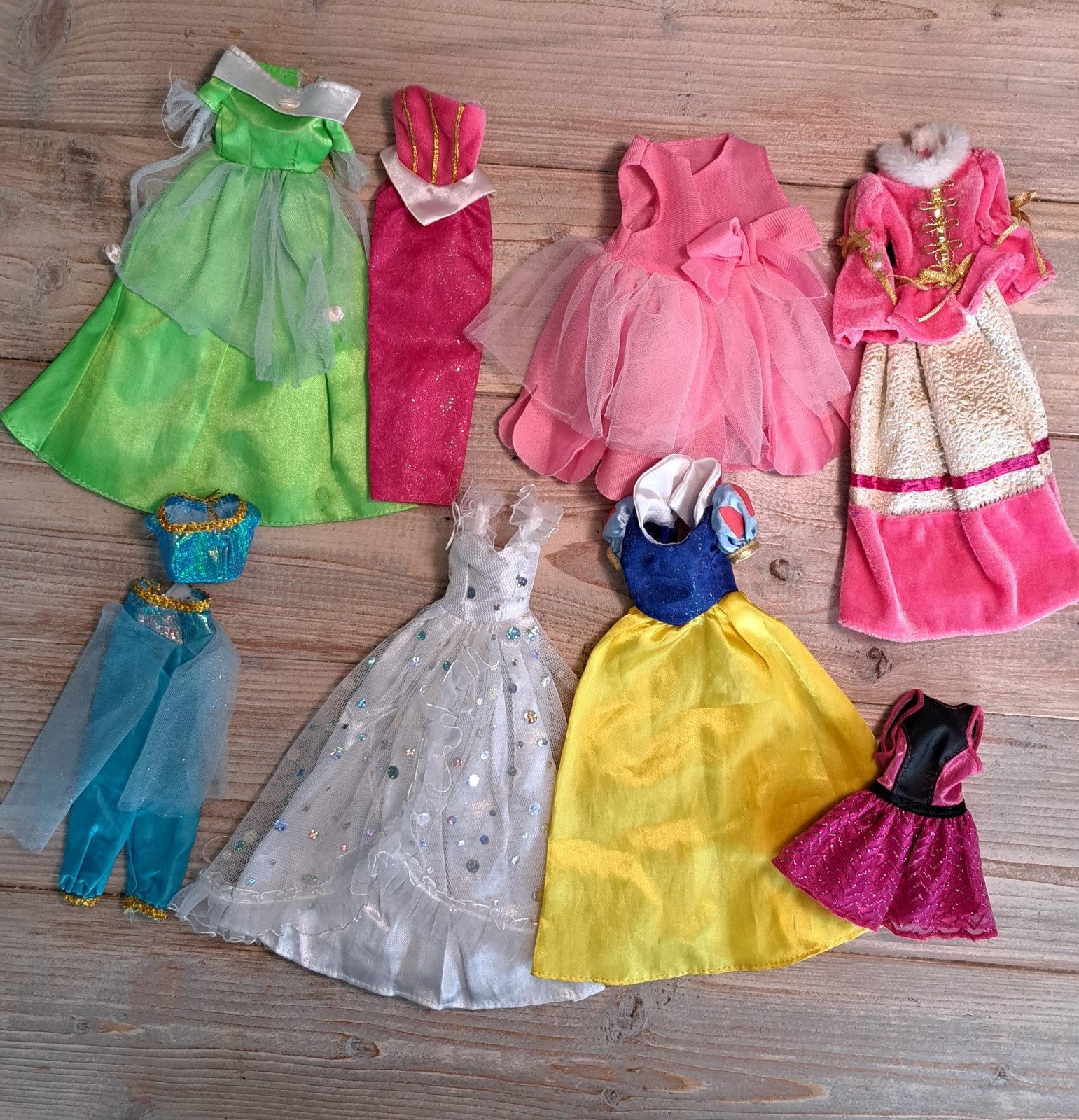 SINT IDEE- Barbie jurkjes., Kinderen en Baby's, Ophalen of Verzenden, Gebruikt, Barbie