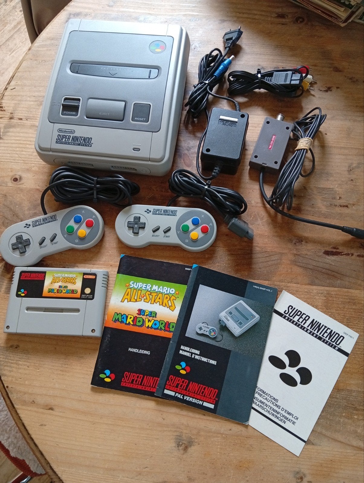 Super Nintendo SNES 1CHIP + Super Mario World/Allstars, Ophalen of Verzenden, Zo goed als nieuw, Met 2 controllers