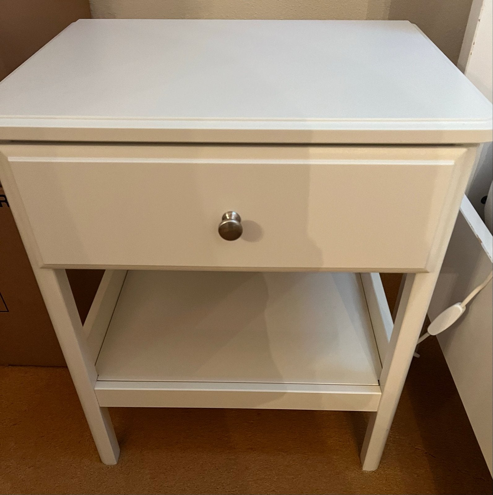 2x IKEA Hemnes Nachtkastjes - Wit, Ophalen, 55 tot 70 cm, Zo goed als nieuw, 45 tot 65 cm