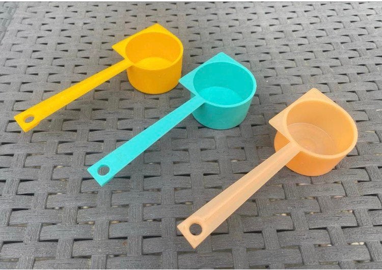 3 Tupperware maatschepjes / koffieschepjes. L. 12 cm, Ophalen of Verzenden, Zo goed als nieuw, Geel, Overige typen