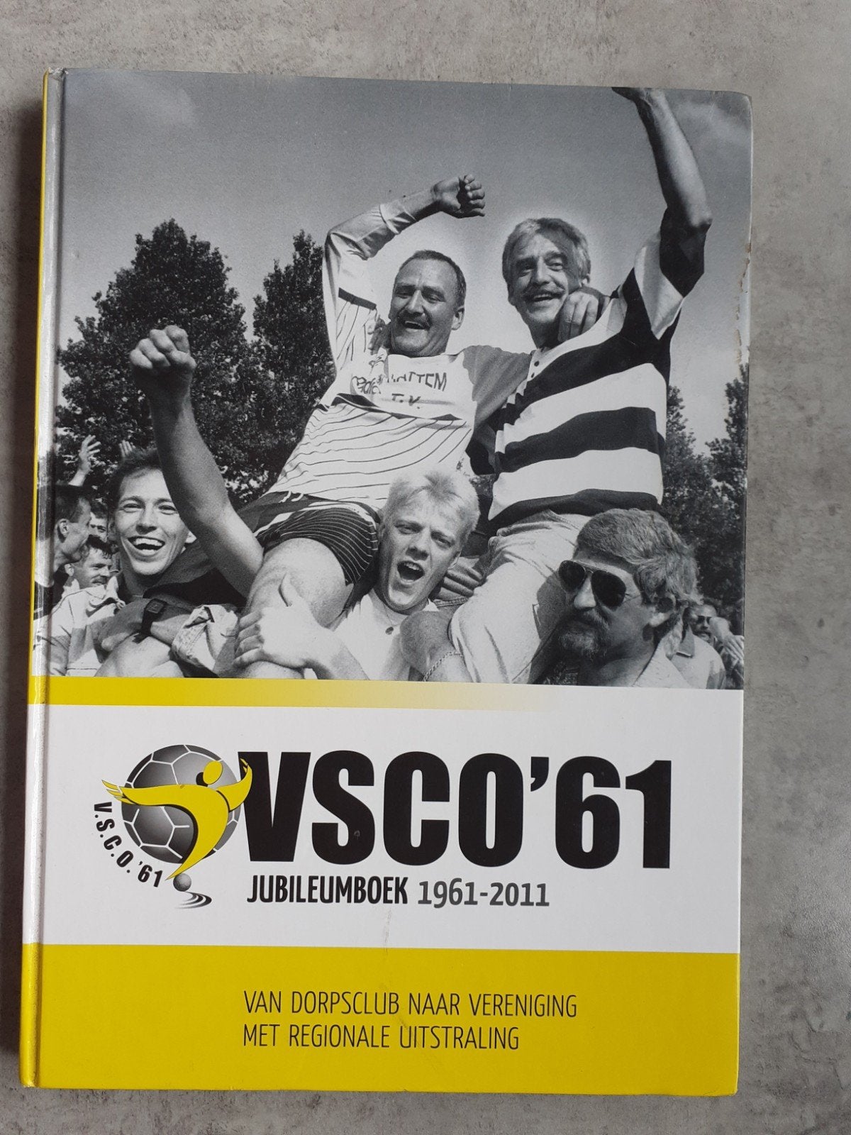 Oosterwolde gld VSCO 61 boek 50 jaar jubileum, Boeken, Ophalen of Verzenden, 20e eeuw of later, Gelezen