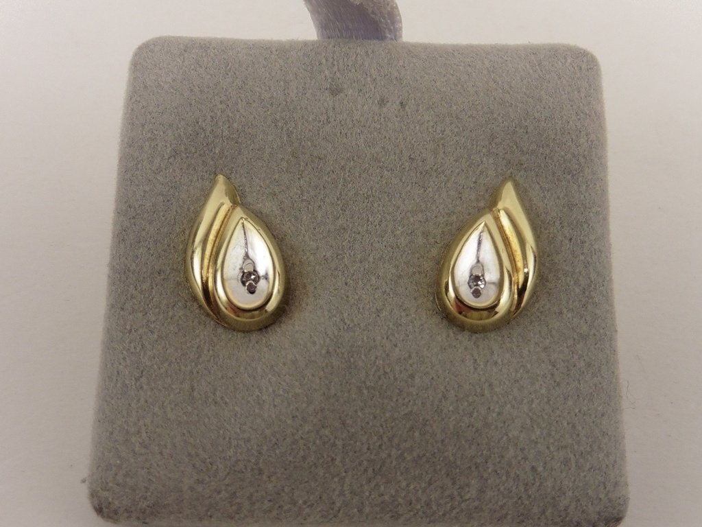 Gouden oorknopjes met zirkonia                          G114