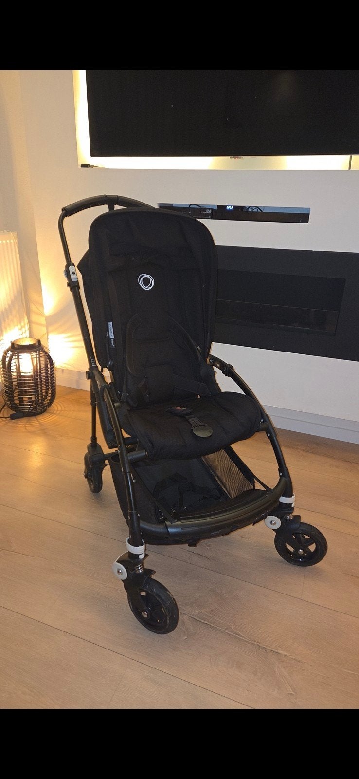 Zeer nette Bugaboo Bee kinderwagen - Zwart, Kinderen en Baby's, Kinderwagens en Combinaties, Gebruikt, Bugaboo, Verstelbare duwstang