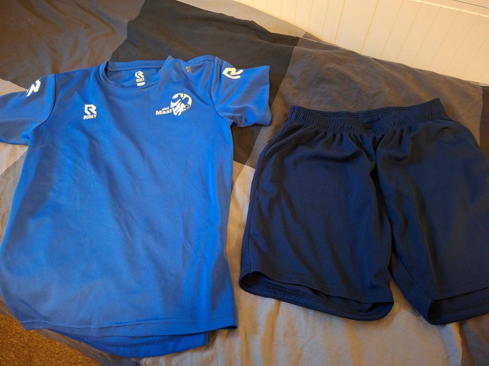 Gym tenue St. Maartenscollege Voorburg, Ophalen, Gedragen, Maat 46 (S) of kleiner, Algemeen