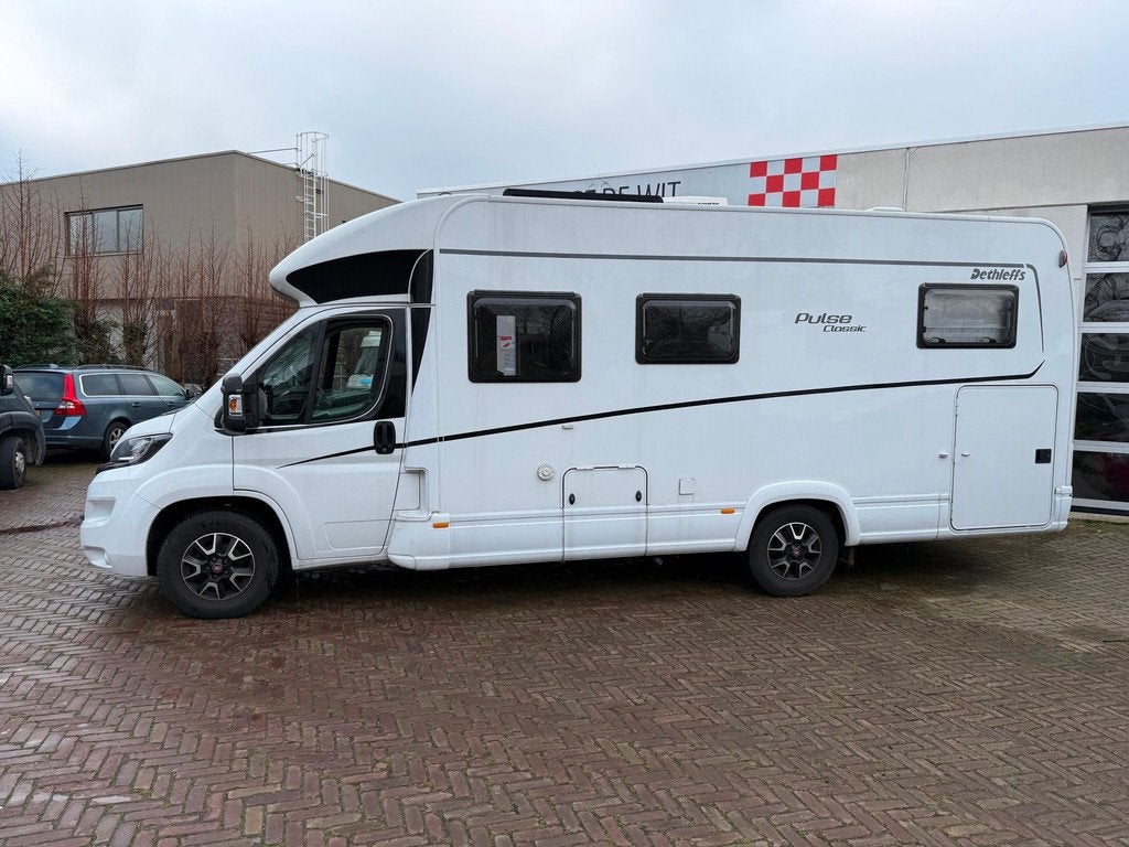 Dethleffs PULSE CLASSIC T 7051 DBM/EB Dak airco | Zonnepanee, Info@vakgaragedewit.nl, Dethleffs, Half-integraal, Luifel