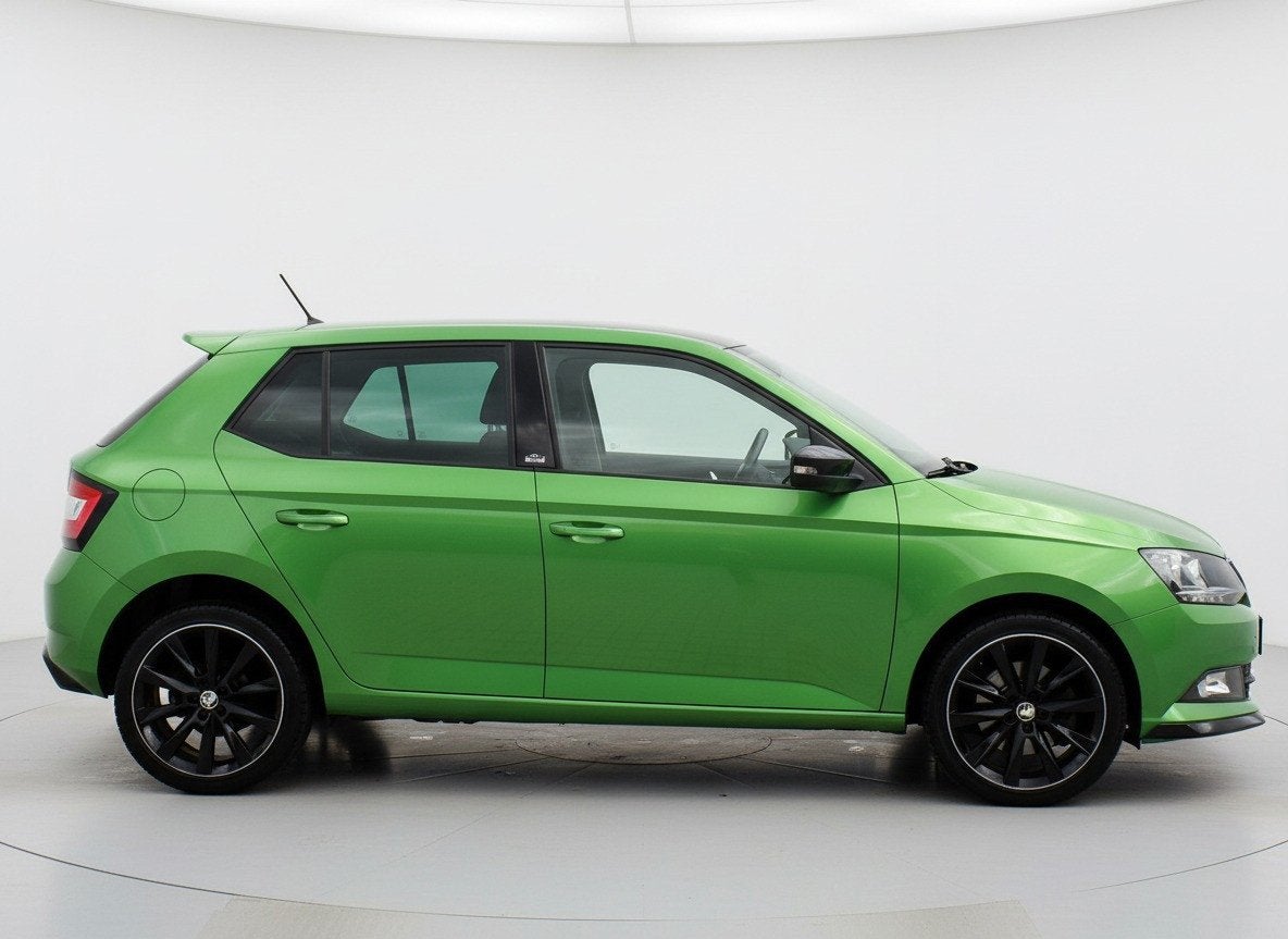 Skoda Fabia 1.2 TSI Monte Carlo|LED|Navi|Cruise|Glazendak|BT, Auto's, Stof, Euro 6, 4 cilinders, Origineel Nederlands