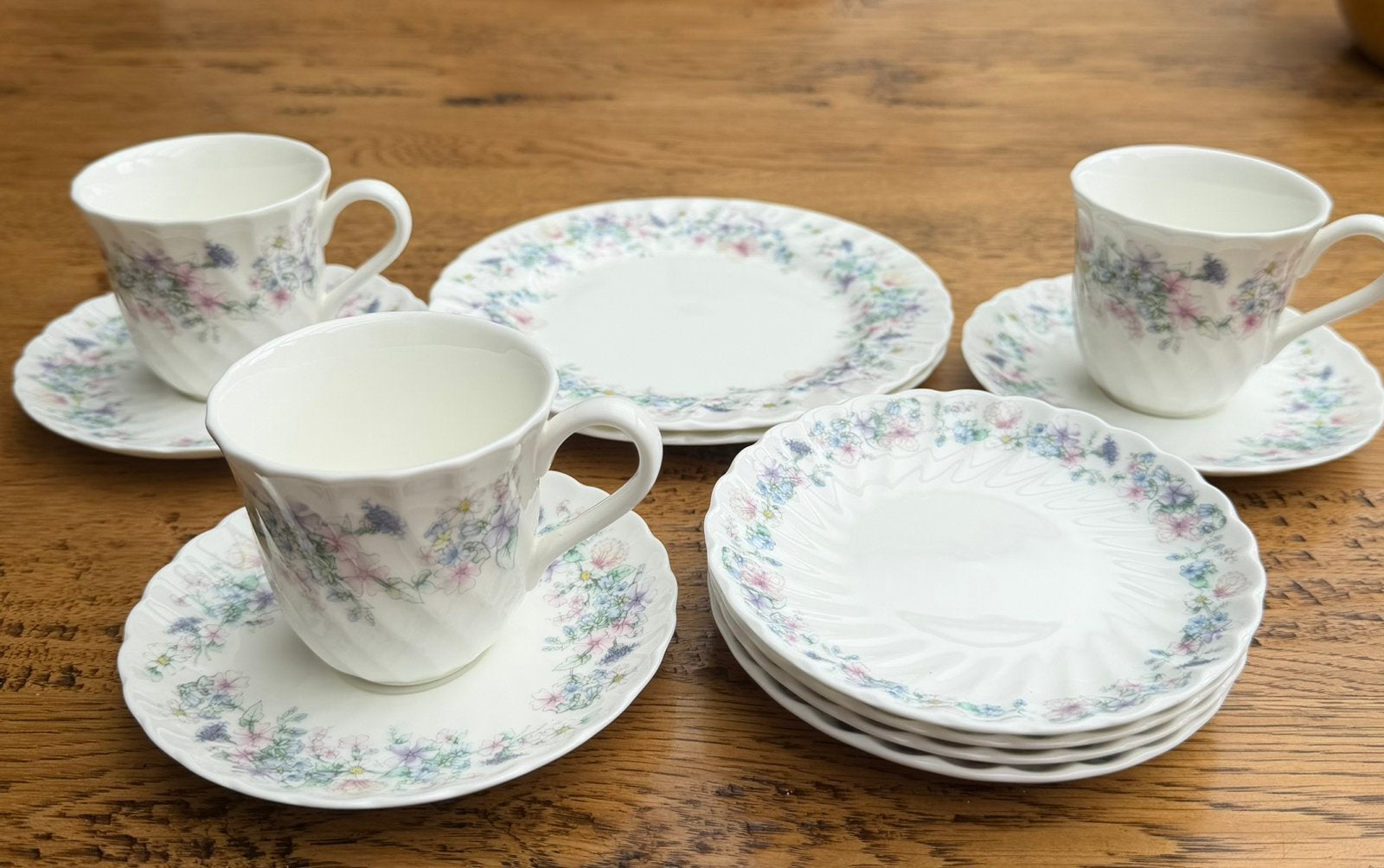 Wedgwoodservies Angela, Ophalen, Zo goed als nieuw, Porselein, Kop en/of schotel