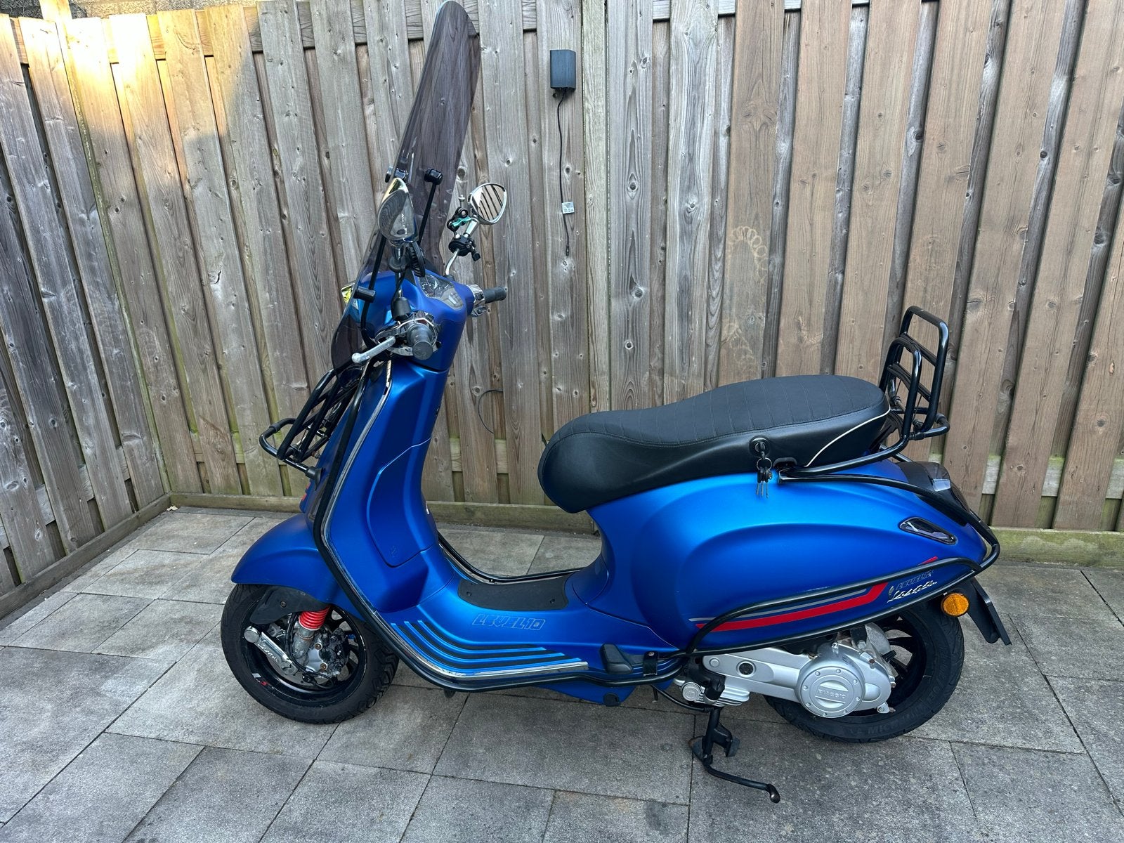 Vespa Sprint  2022Mat Blauw - Compleet met Accessoires, Ophalen, Zo goed als nieuw, Maximaal 25 km/u, Overige modellen
