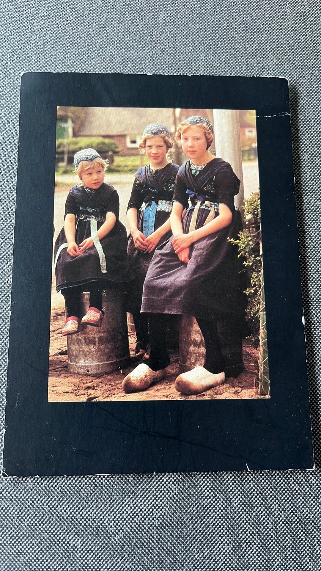 Staphorst kinderen in klederdracht, Ophalen of Verzenden, 1980 tot heden, Gelopen, Overijssel