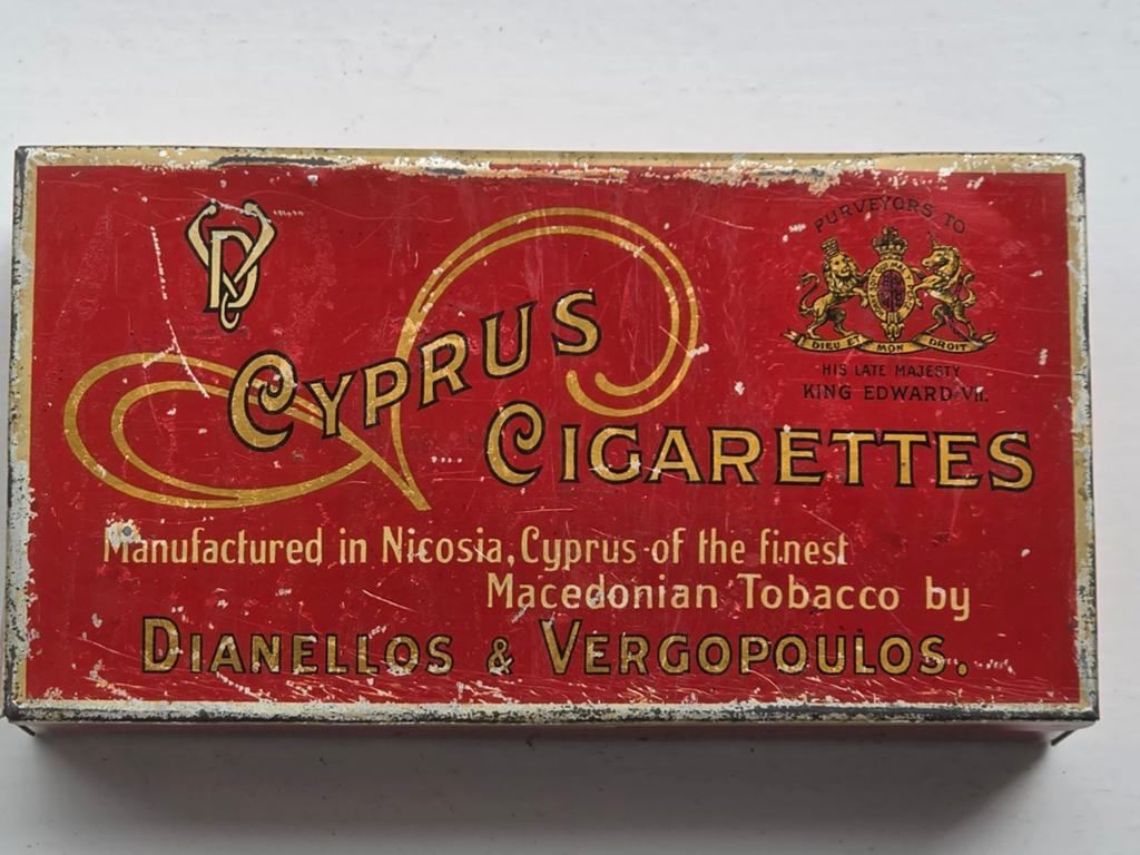 Cyprus Cigarettes blik Macedonian Tobacco, Verzamelen, Ophalen of Verzenden, Gebruikt, Overige