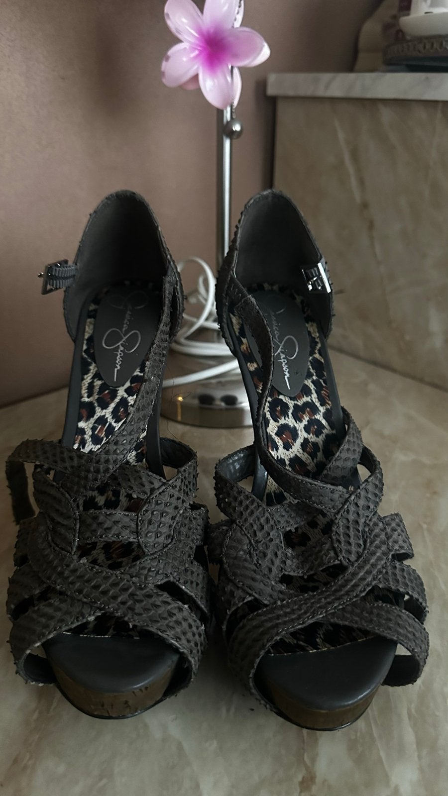 Jessica Simpson Sandalen met hoge hakken - Grijs, Ophalen of Verzenden, Gedragen, Grijs, Schoenen met hoge hakken