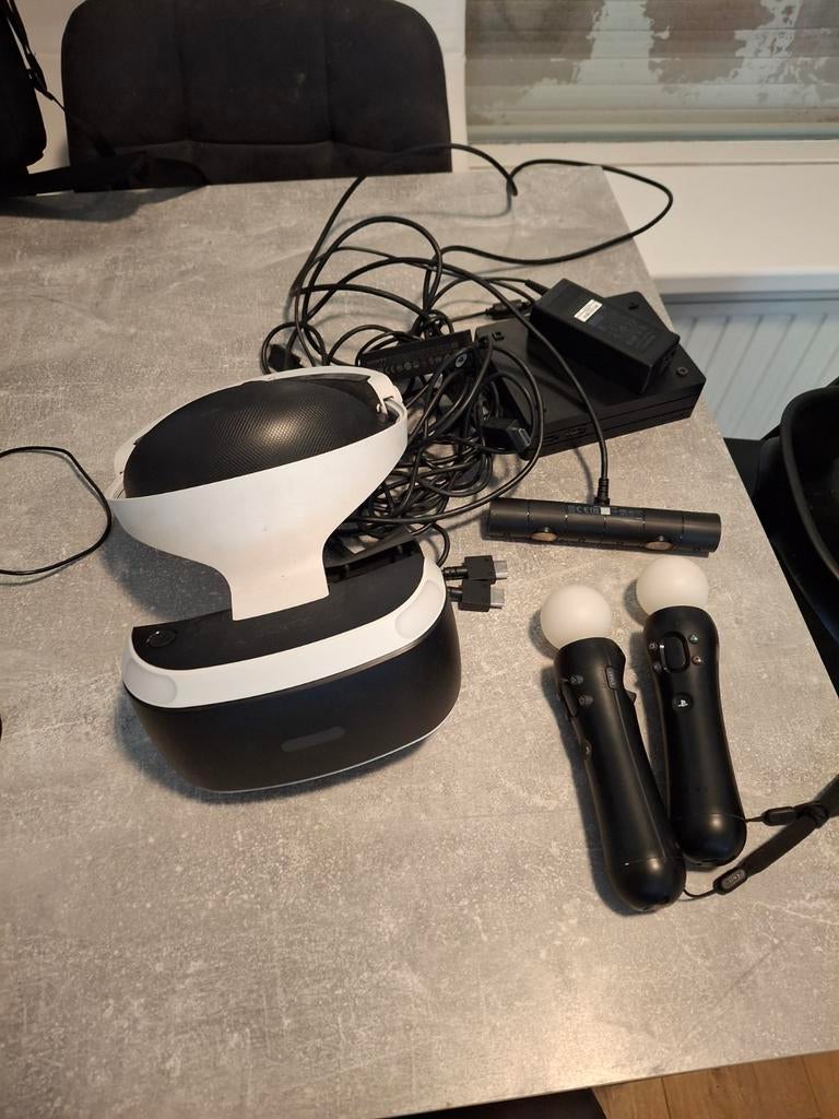 Sony PlayStation VR-set met controllers en camera, Spelcomputers en Games, Virtual Reality, Gebruikt, Sony PlayStation, VR-bril