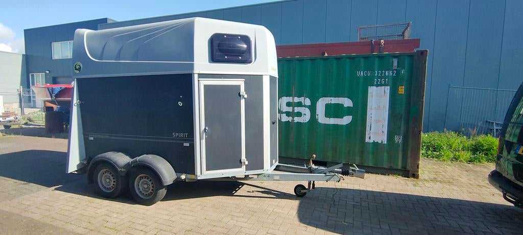 Humbaur 2 paards paardentrailer, Ophalen, Gebruikt, Hout, 2-paards trailer