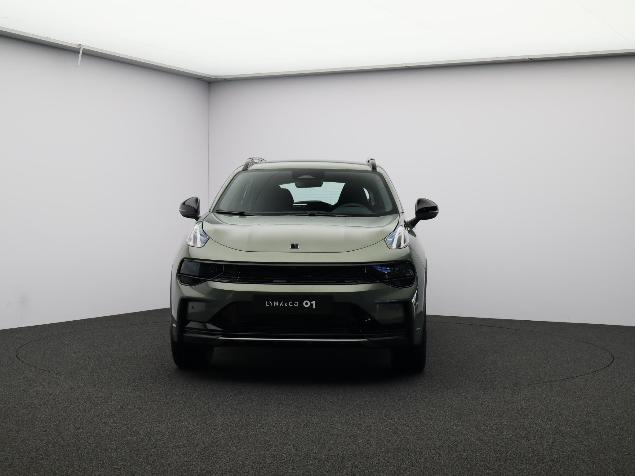Lynk & Co 01 1.5 Core Demo voertuig, Auto's, Euro 6, 4 cilinders, Alcantara, Bedrijf