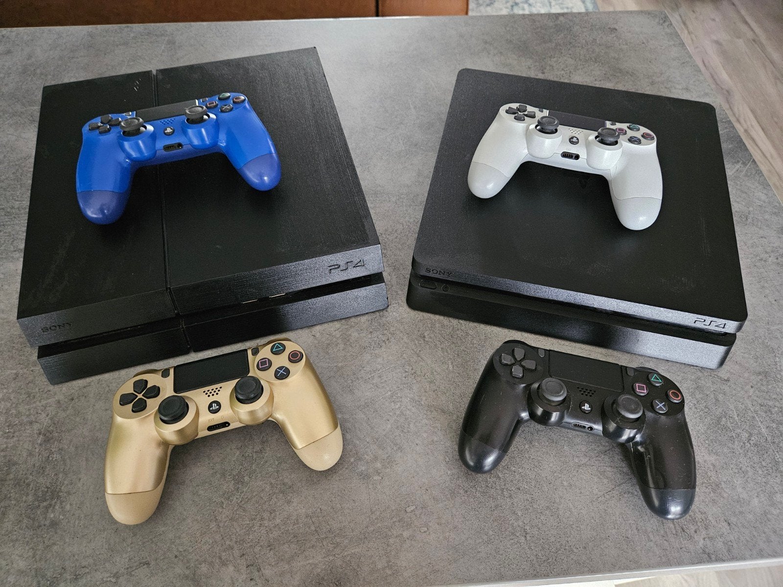 PlayStation 4 Slim Console met Controllers, Spelcomputers en Games, Ophalen of Verzenden, Met 3 controllers of meer, Slim, 500 GB