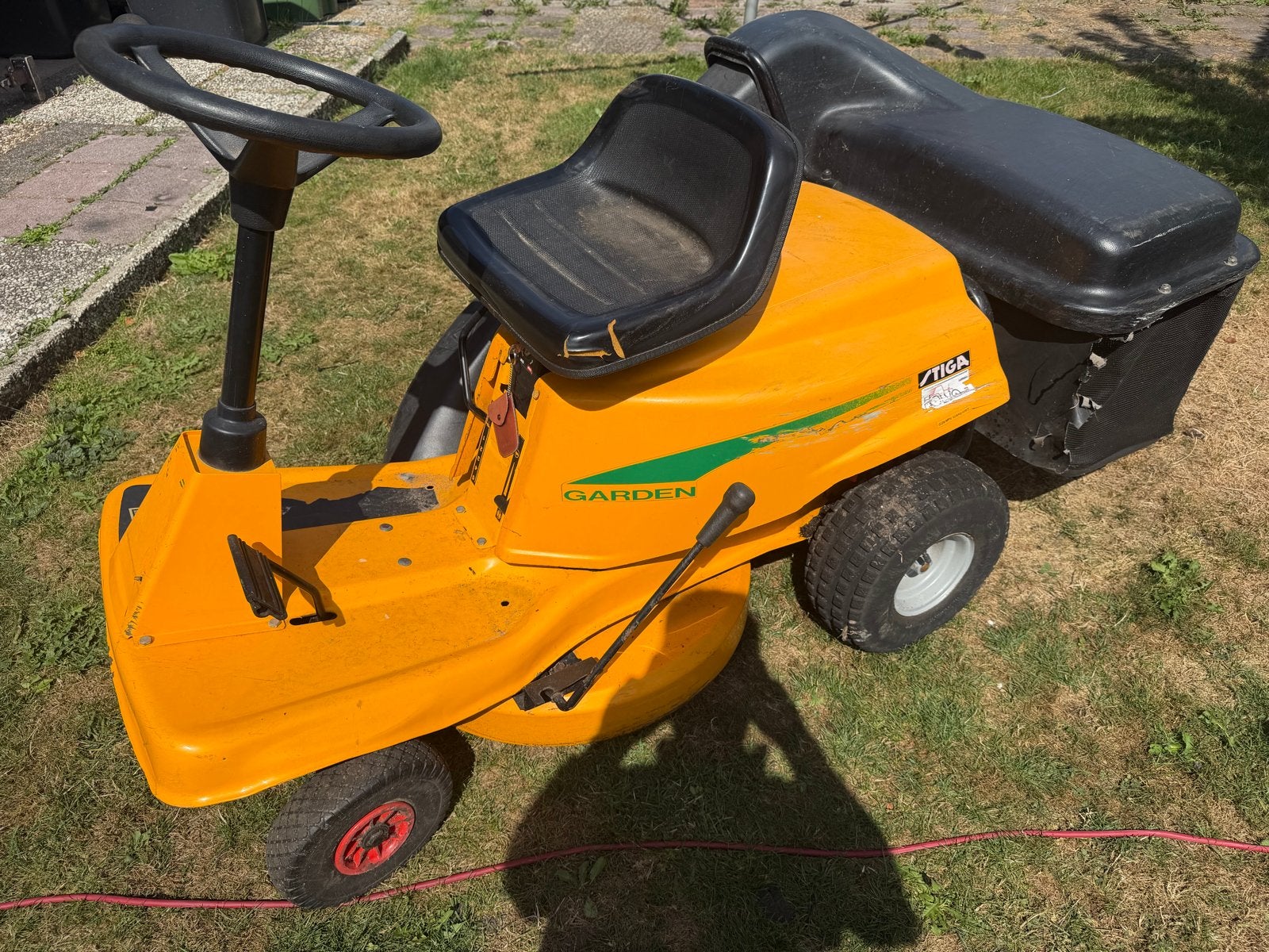 Stiga Garden zitmaaier - Krachtige Tecumseh motor, Ophalen, Gebruikt, Opvangbak, Minder dan 90 cm