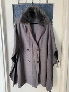 Zara Wollen Cape winter herfst voorjaars maat S, Maat 38/40 (M), Ophalen of Verzenden, Zo goed als nieuw, Zara Basic