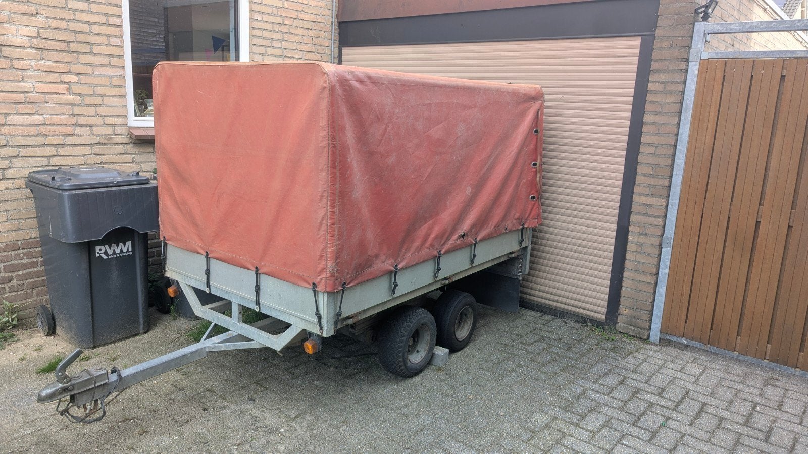Gesloten aanhangwagen met huif - J.C. BECKERS, Ophalen, Gebruikt