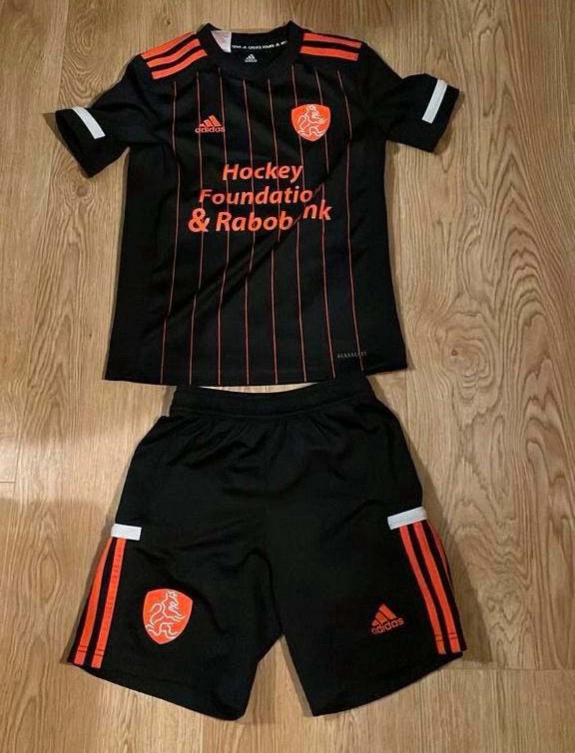 Nederlands elftal hockey tenue maat 140 unisex, Sport en Fitness, Hockey, Ophalen of Verzenden, Gebruikt, Kleding