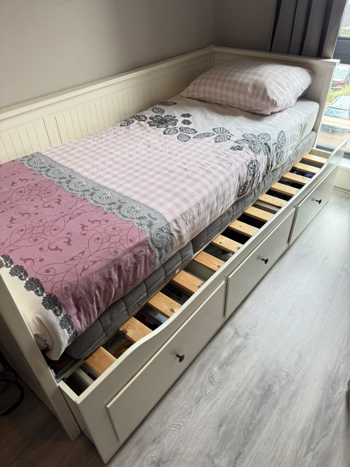 IKEA Hemnes Bedbank met 3 lades, wit, 80x200 cm (beschadigd), Gebruikt, Eenpersoons, Wit, Ophalen of Verzenden