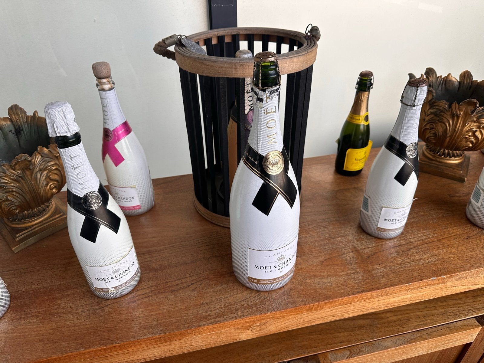 Moët Chandon Magnum fles met decoratie 2x windlicht ,enz enz, Huis en Inrichting, Ophalen of Verzenden, Gebruikt, Meerkleurig