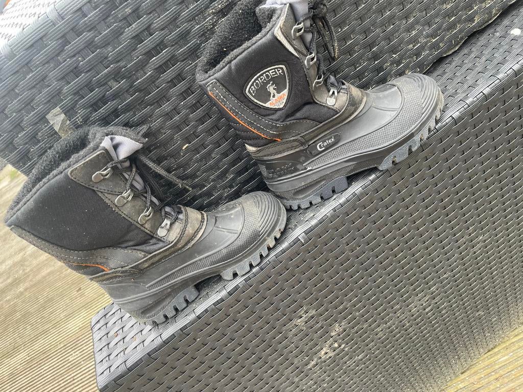 Snowboots maat 31, Ophalen of Verzenden, Zo goed als nieuw, Jongen of Meisje, Laarzen