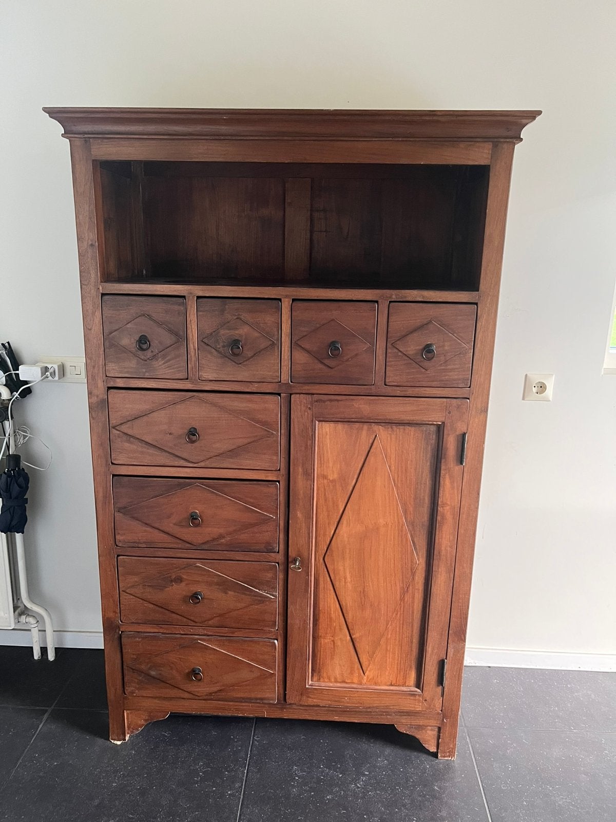 Kast, Ophalen