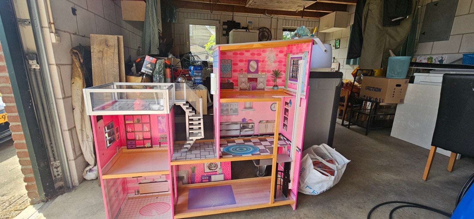 Barbie poppenhuis, Ophalen